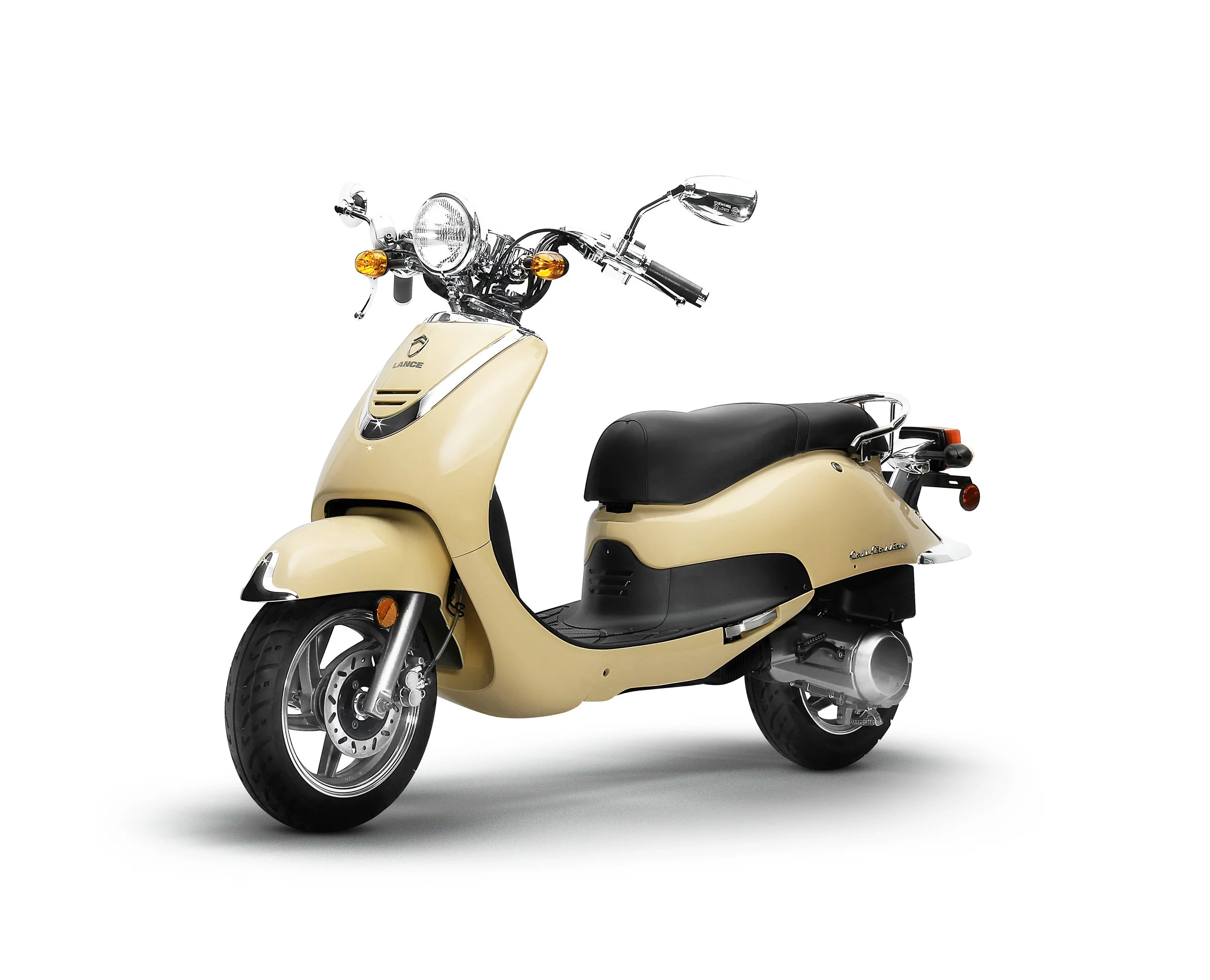 2026 Lance Cali Classic 125 scooter — front three-quarter view 4