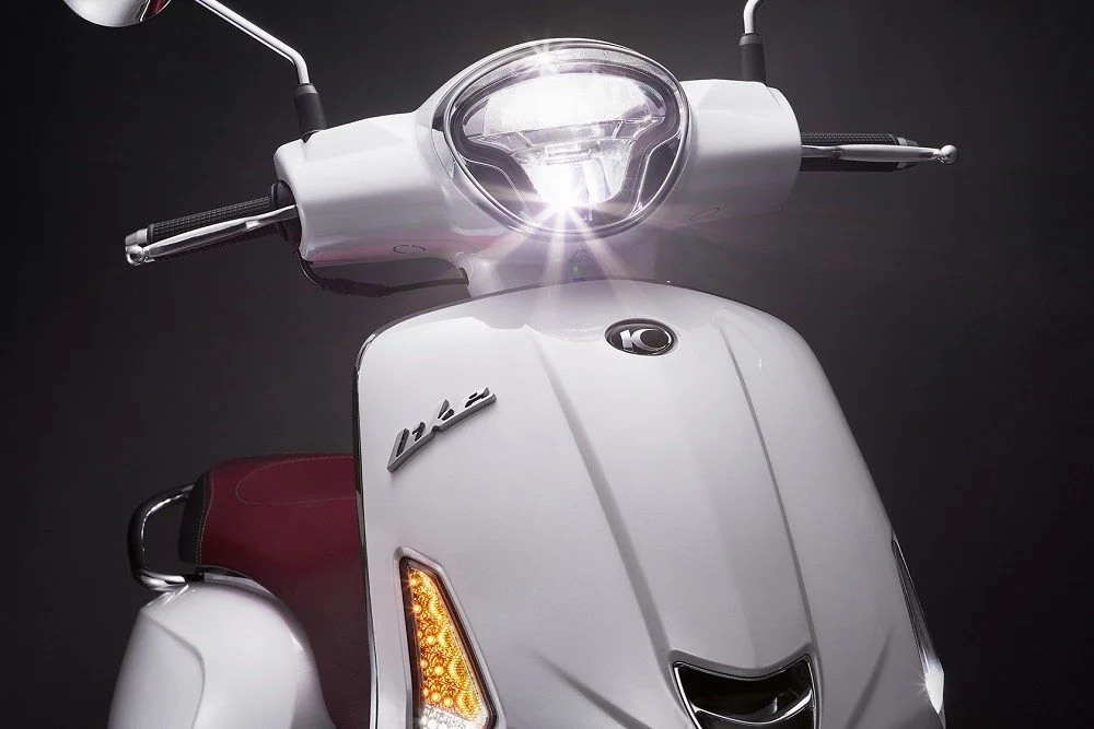 2026 Kymco Like 150i ABS scooter — three-quarter rear view 3