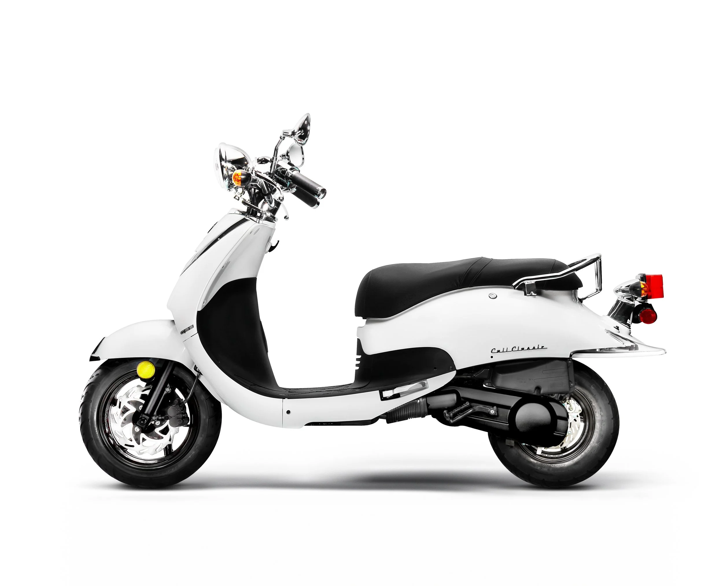 2026 Lance Cali Classic 200i scooter — side profile view 2