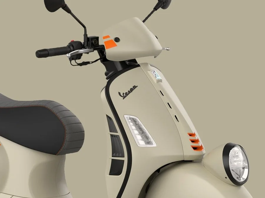 2026 Vespa GTV 310 scooter — front view