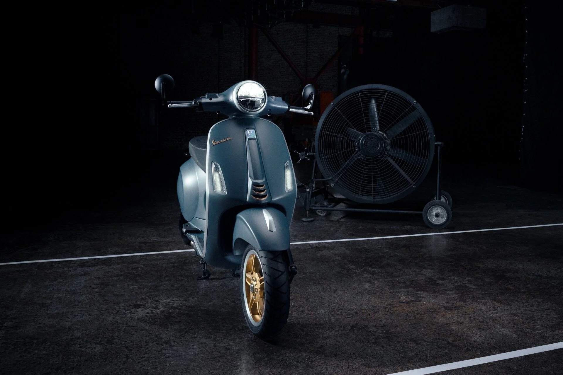 2026 Vespa Primavera 50 scooter — close-up styling detail 5