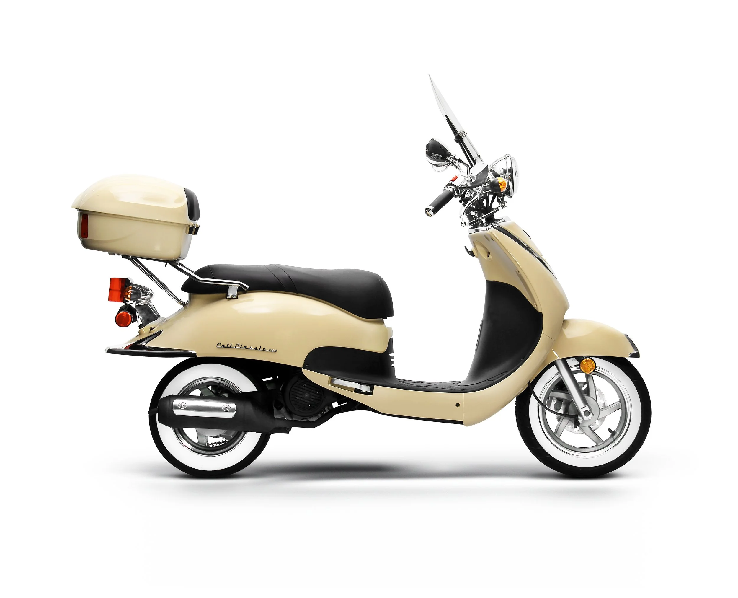 2026 Lance Cali Classic 125 scooter — close-up styling detail 3