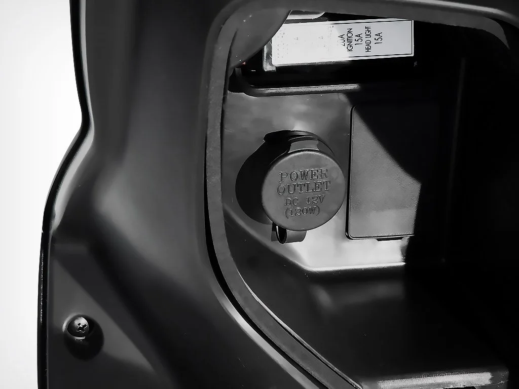 2026 SYM Citycom S 300i scooter — alternate studio view 4