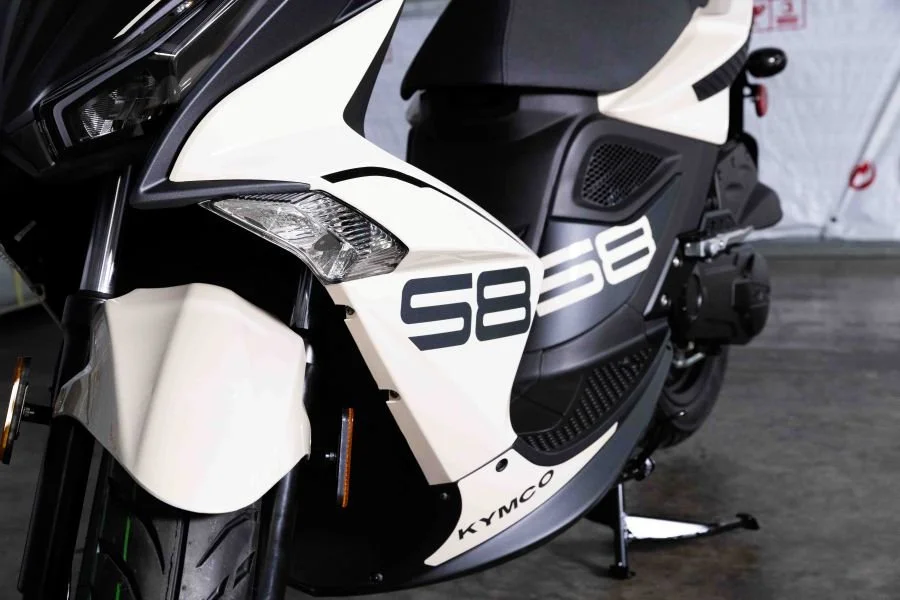 2026 Kymco Super 8 50R scooter — left-side view