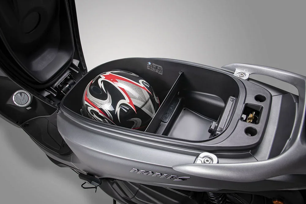 2026 Kymco People S 150i ABS scooter — close-up detail