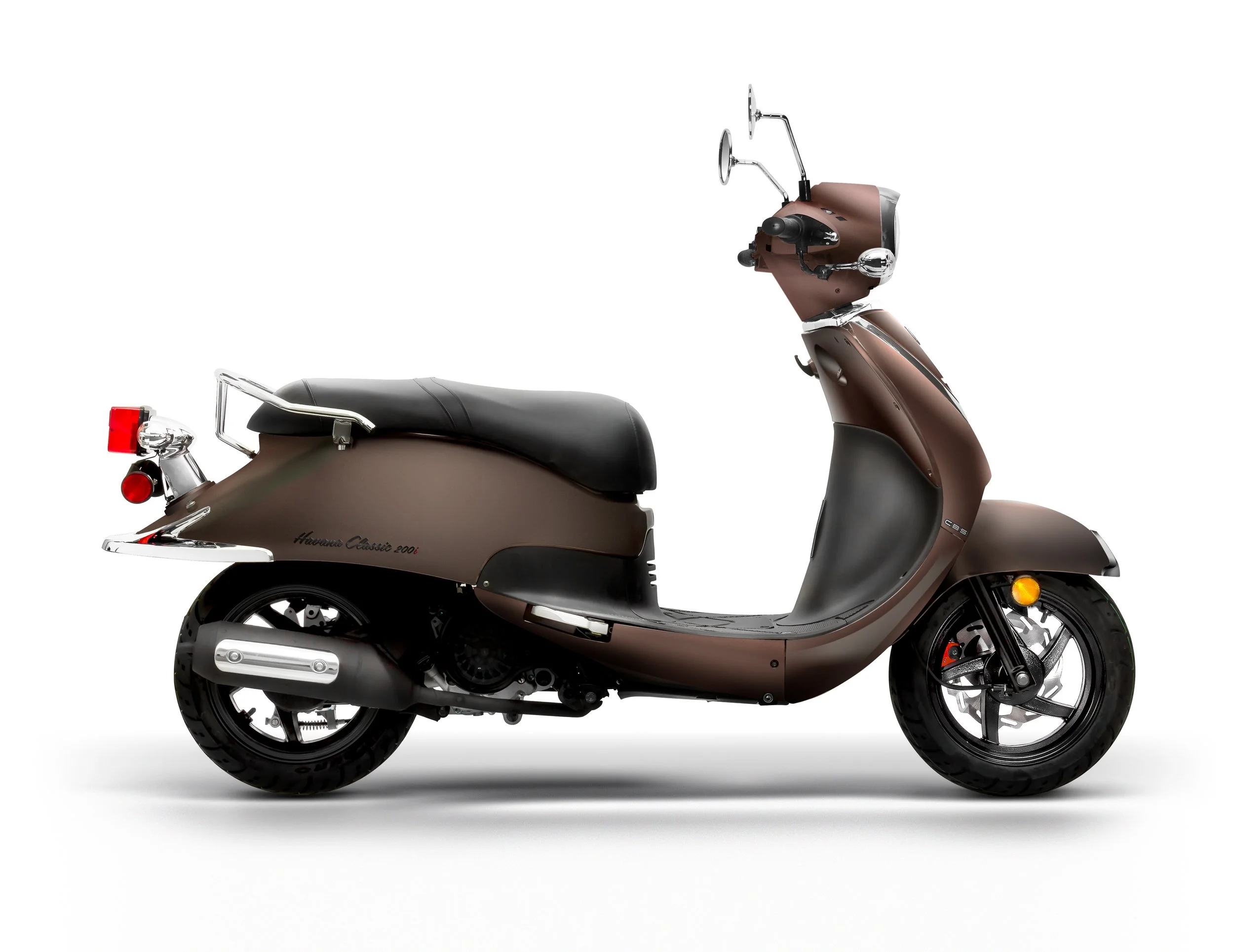 2026 Lance Havana Classic 200i scooter — alternate studio view