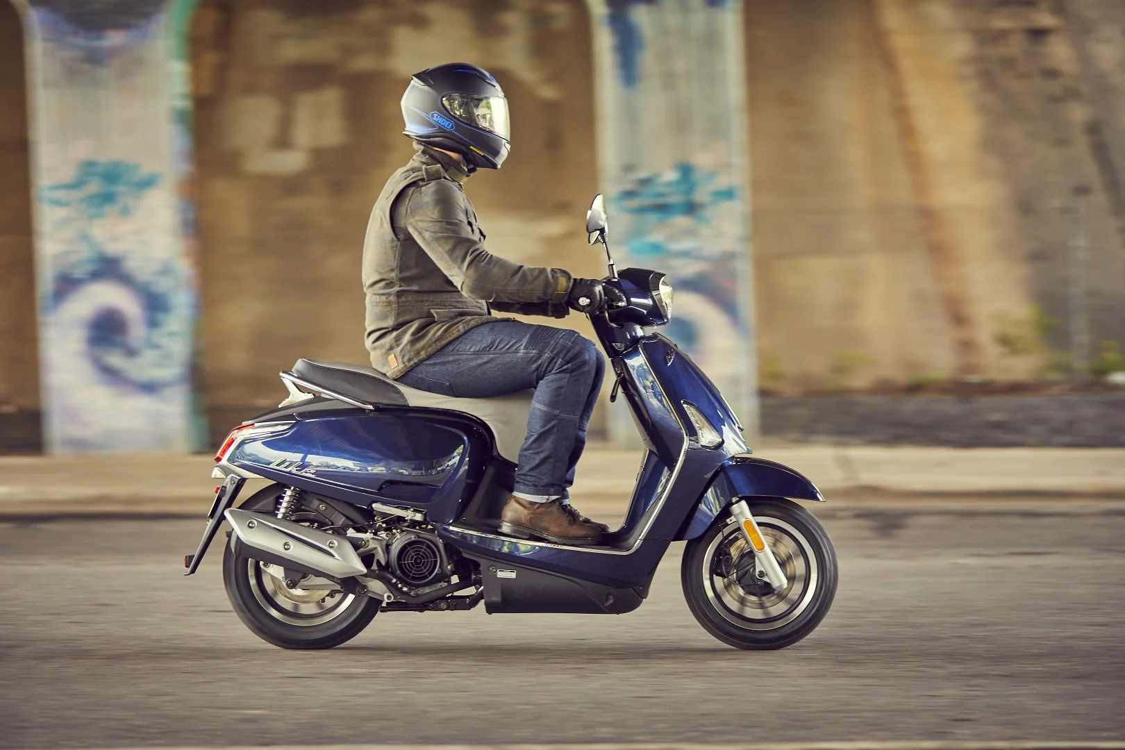2026 Kymco Like 150i ABS scooter — front three-quarter view 4