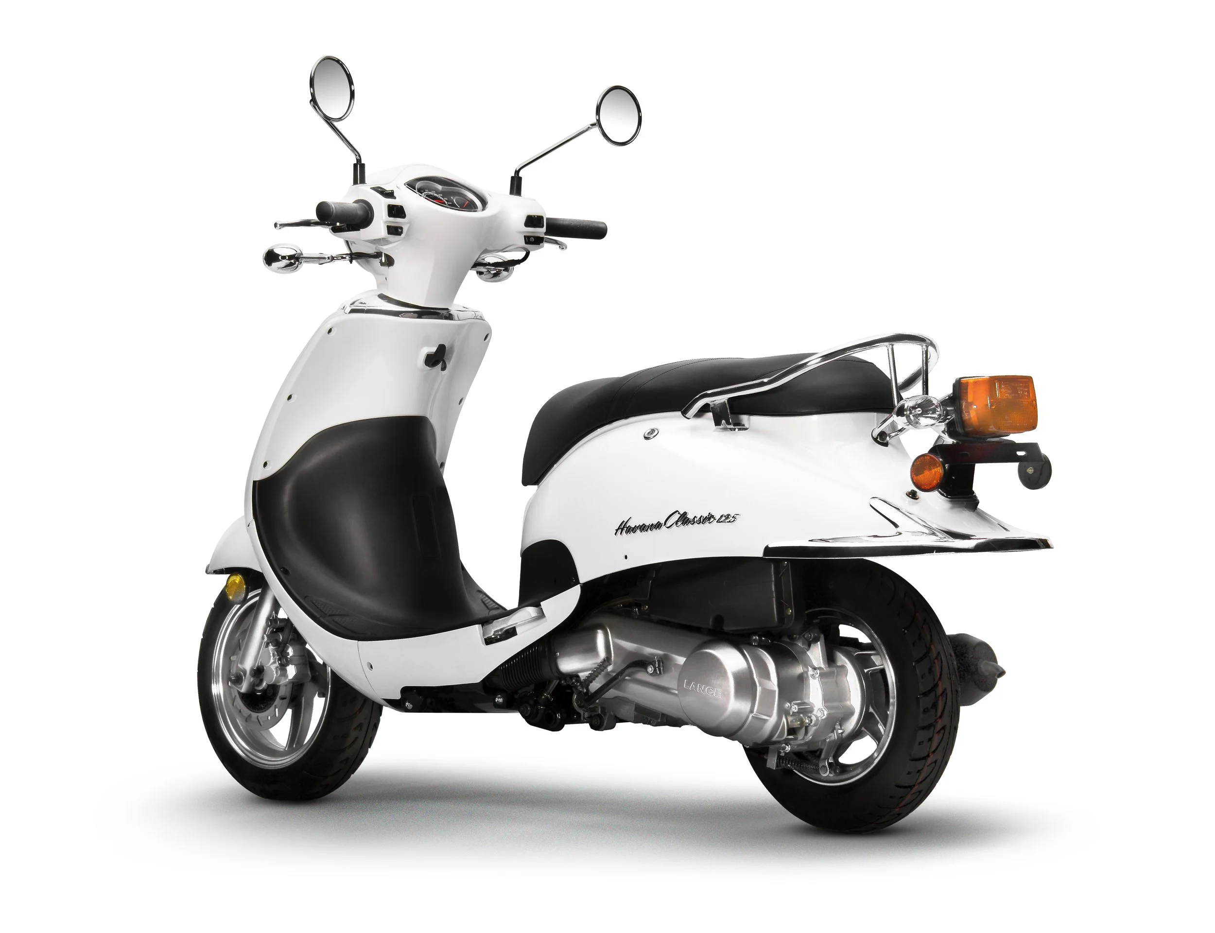 2026 Lance Havana Classic 125 scooter — full-length studio view 2