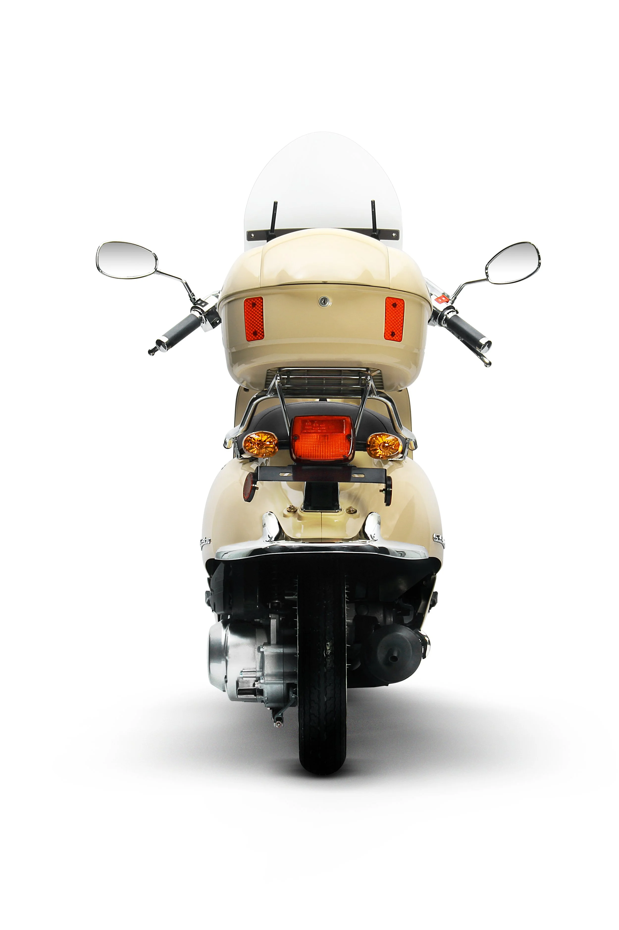 2026 Lance Cali Classic 125 scooter — alternate studio view 3