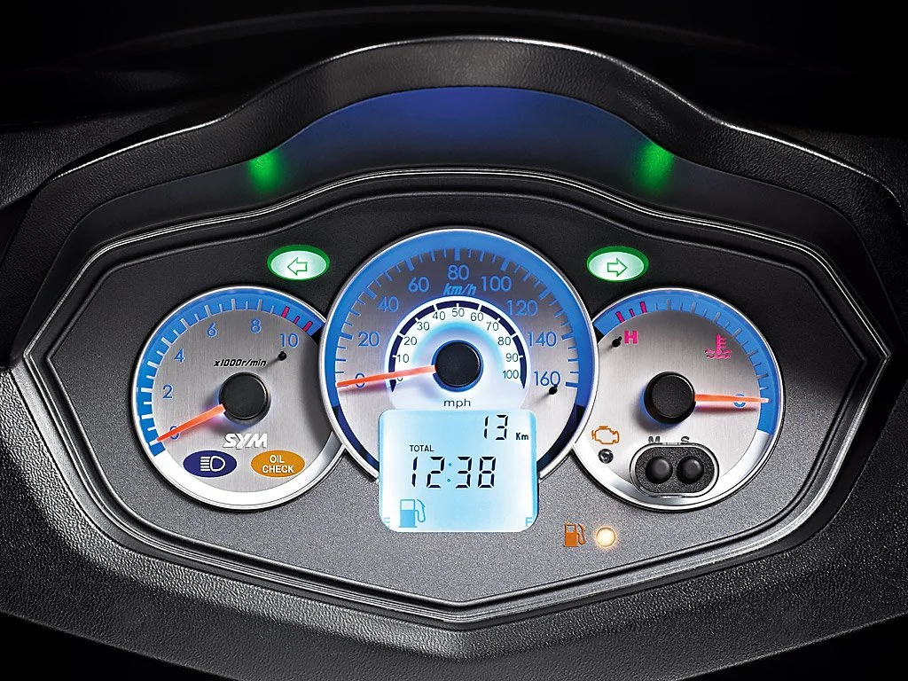 2026 SYM Citycom S 300i scooter — close-up detail