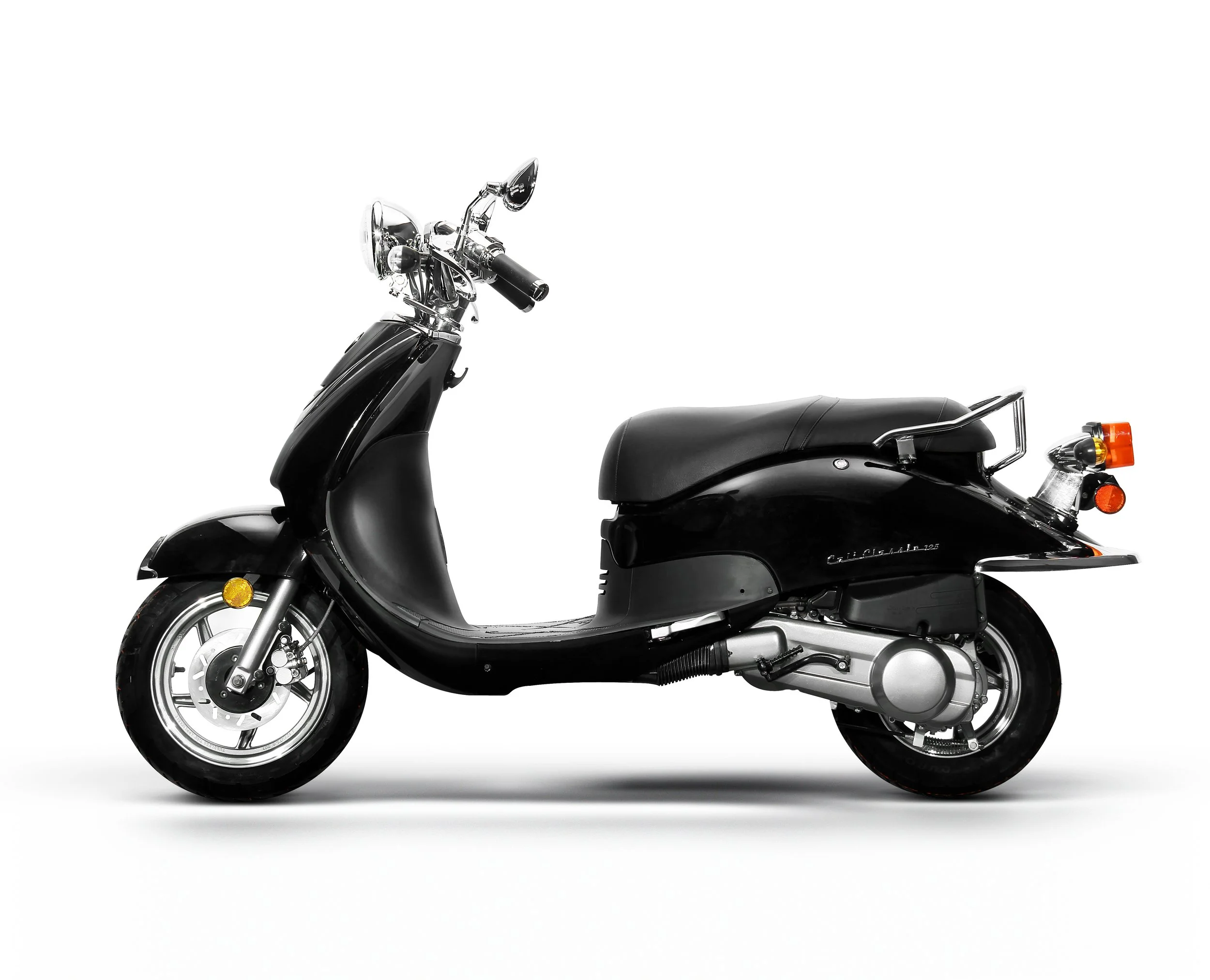 2026 Lance Cali Classic 50 scooter — front view 2