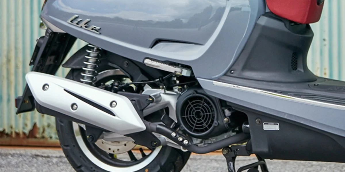 2026 Kymco Like 150i ABS scooter — right-side view 3