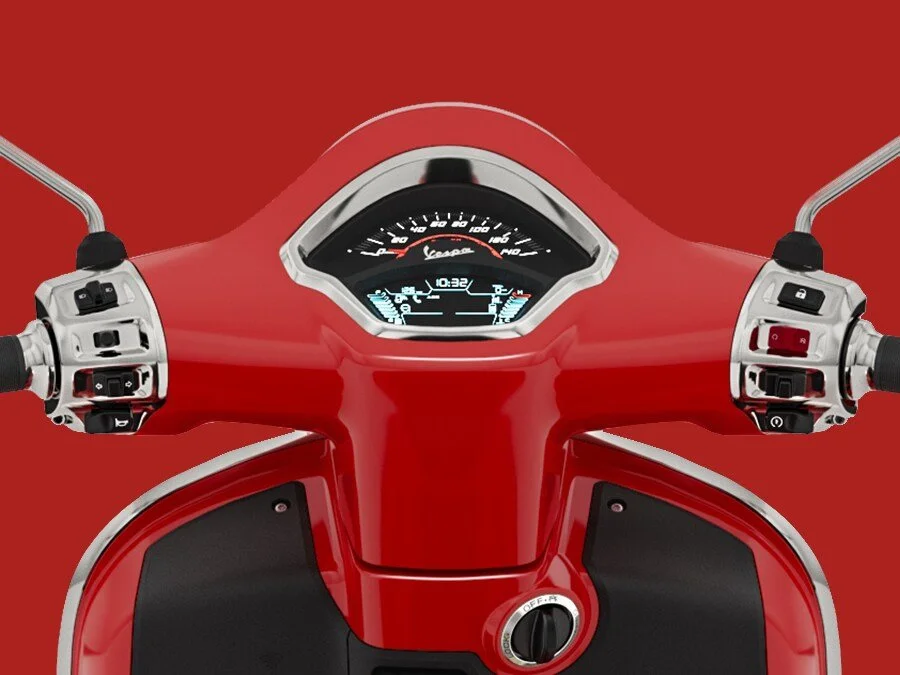 2026 Vespa GTS 310 scooter — front view 4