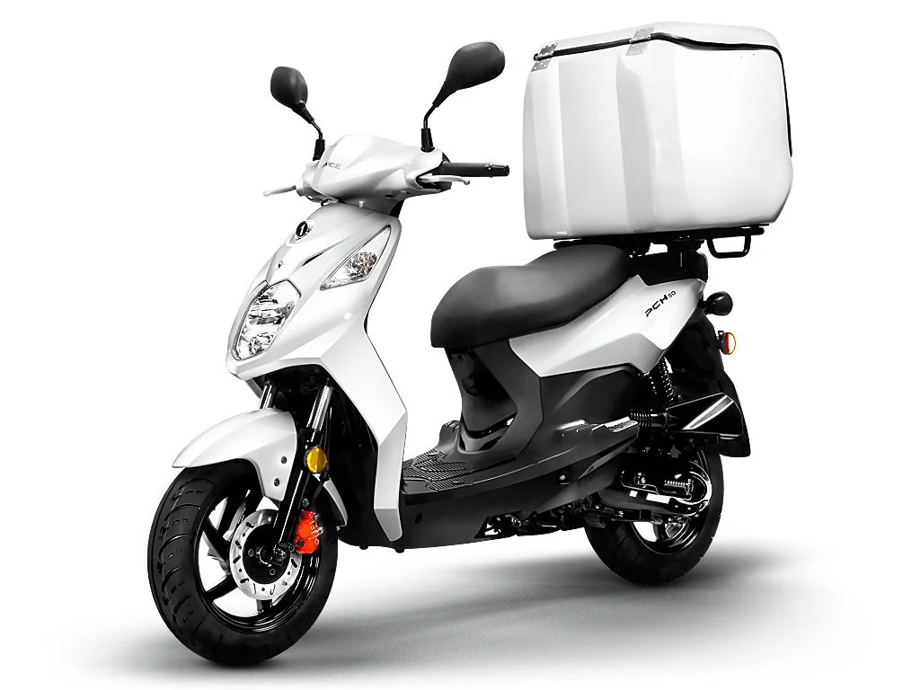 2026 Lance PCH 50 Delivery scooter — front three-quarter view