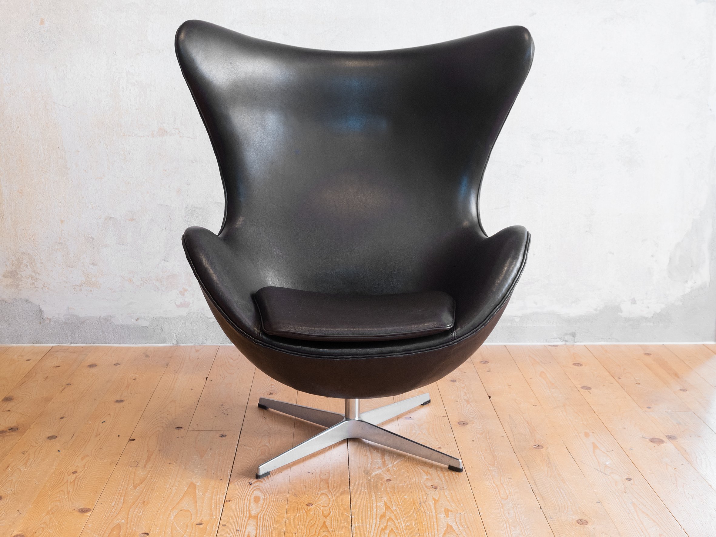  Egg Chair - Arne Jacobsen 