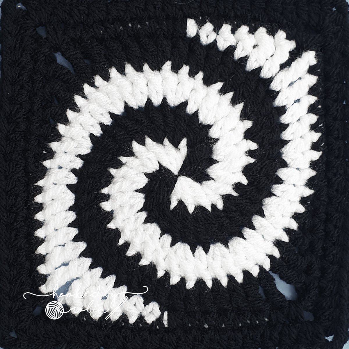 Spiral Granny Square reversed.jpg
