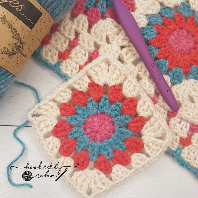 Crochet Circle in a Square [Free Video Tutorial & Written Pattern ...