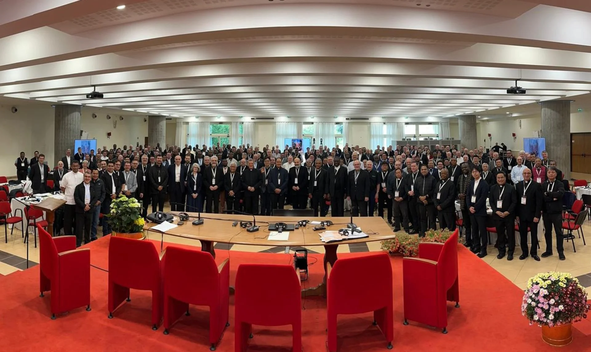 Pe. Adelino Guarda, representa Portugal no Encontro Internacional de Párocos