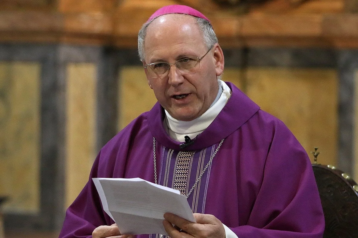 Bispo de Coimbra rejeita visão da confissão como «tribunal» e apela à misericórdia