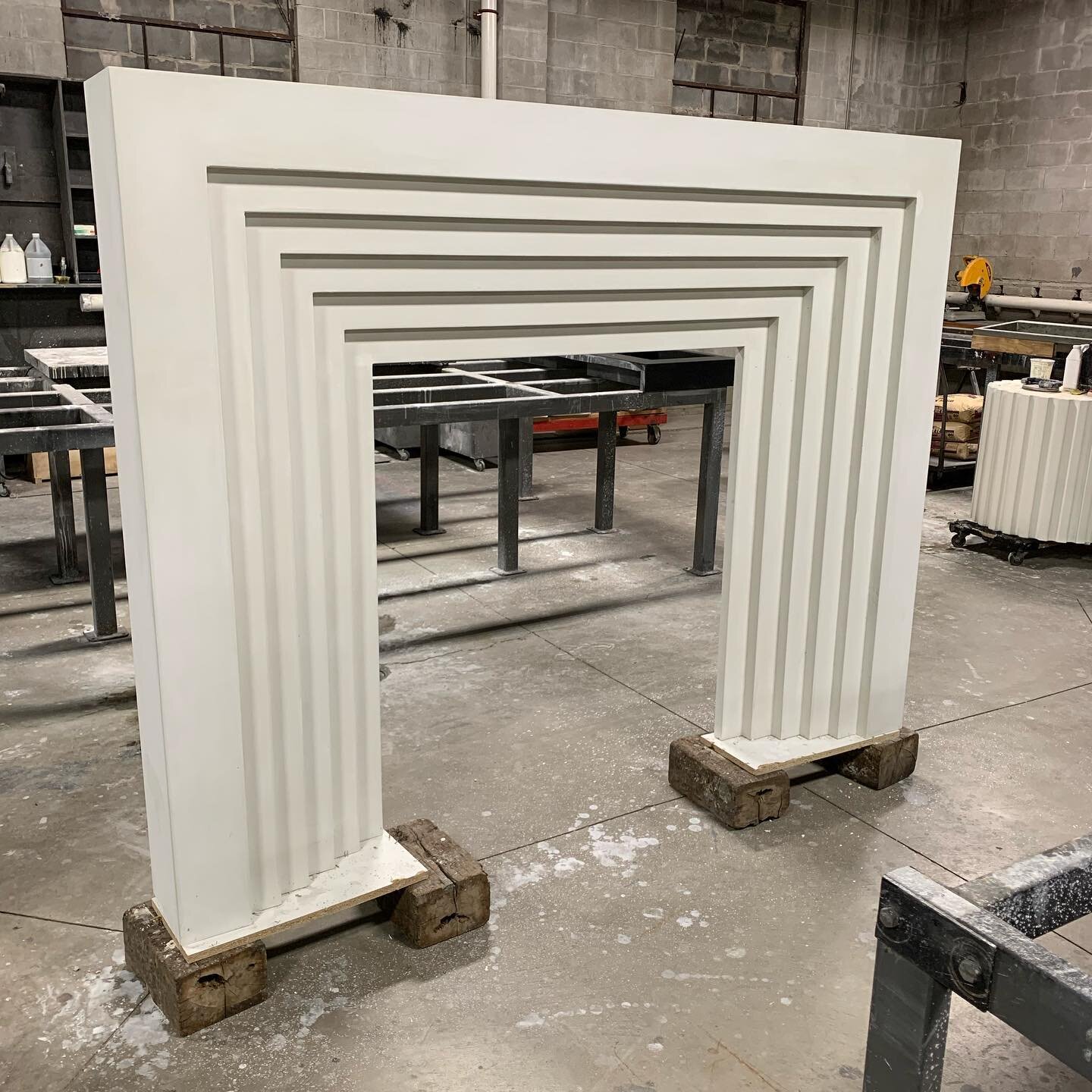 Custom fireplace surround from KC to NYC #customconcrete #concretefireplace #concretefireplacesurround #concretedecor #concretedesign #stogsconcretedesign #madeinkc #madeinkansascity