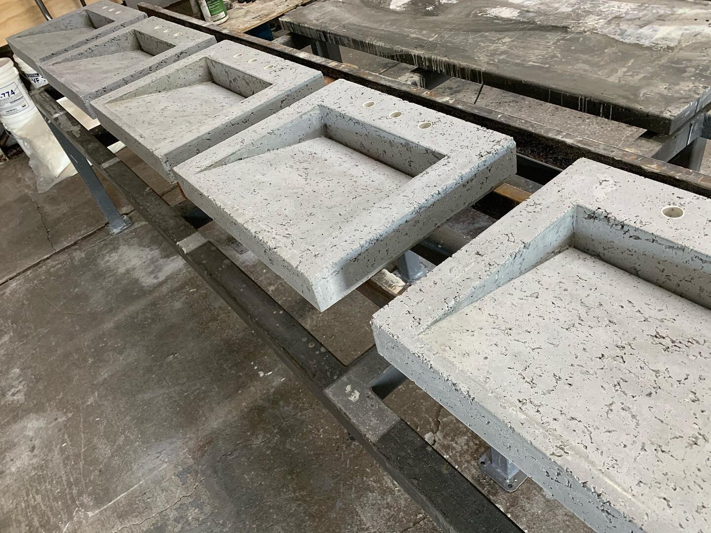 Our standard dry packed finish, fresh out of the mold #handpackedconcrete #concretesink #concretewedgesink #concreterampsink #concretebathroom #modernbathroom  #bathroomdesign #concretedesign #stogsconcretedesign #shipsnationwide