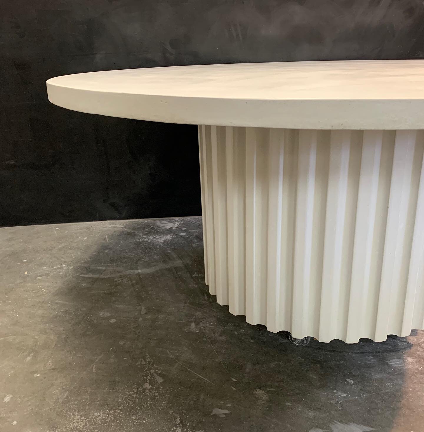 Beautiful custom 72&rdquo; concrete dining table headed out east this week #customfurniture #indooroutdoorfurniture #concretetable #diningtable #customtable #flutedtable #columntable #architecturalcolumn #concretedesign #stogsconcretedesign