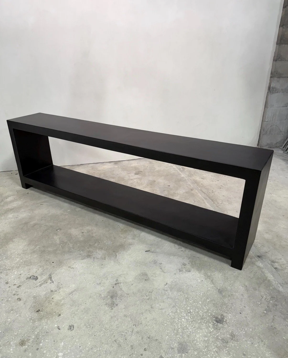 OPEN PLINTH CONSOLE STOGS CONCRETE DESIGN.jpg