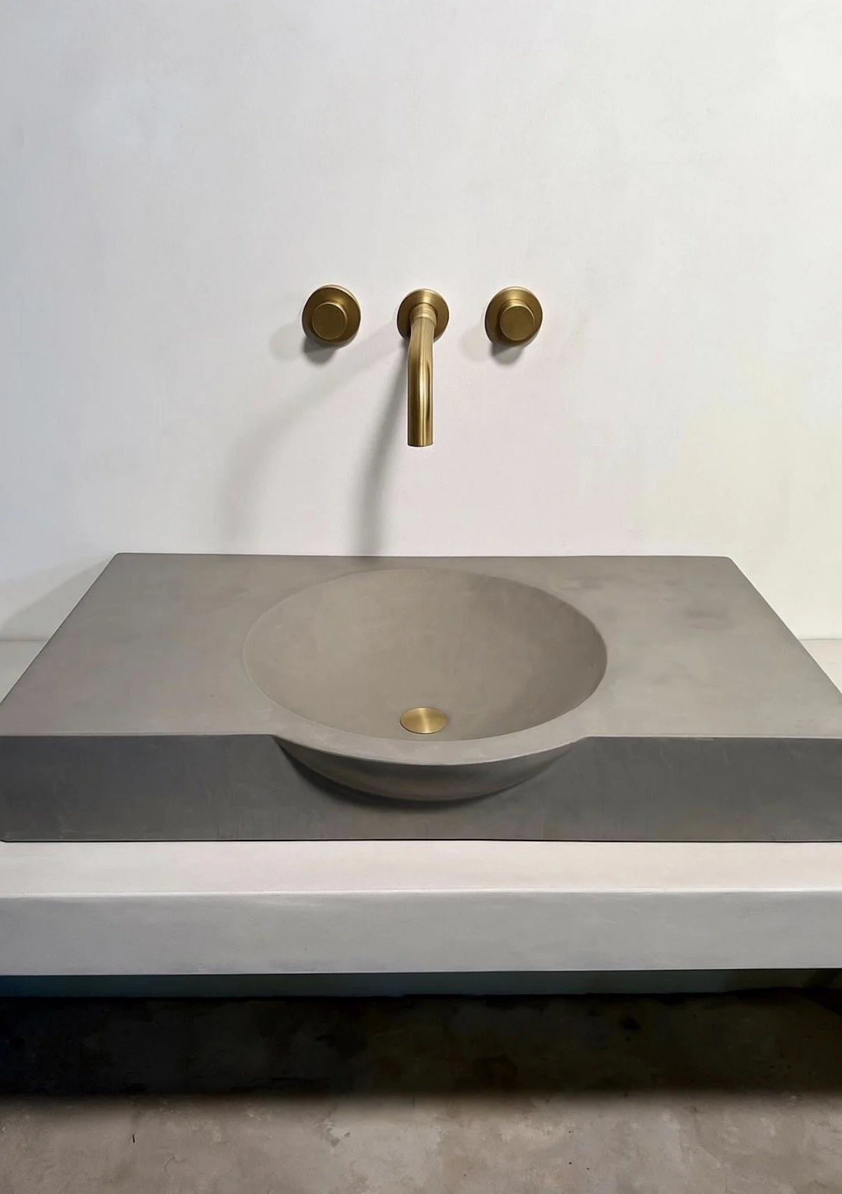 Hand Troweled Basin Sink