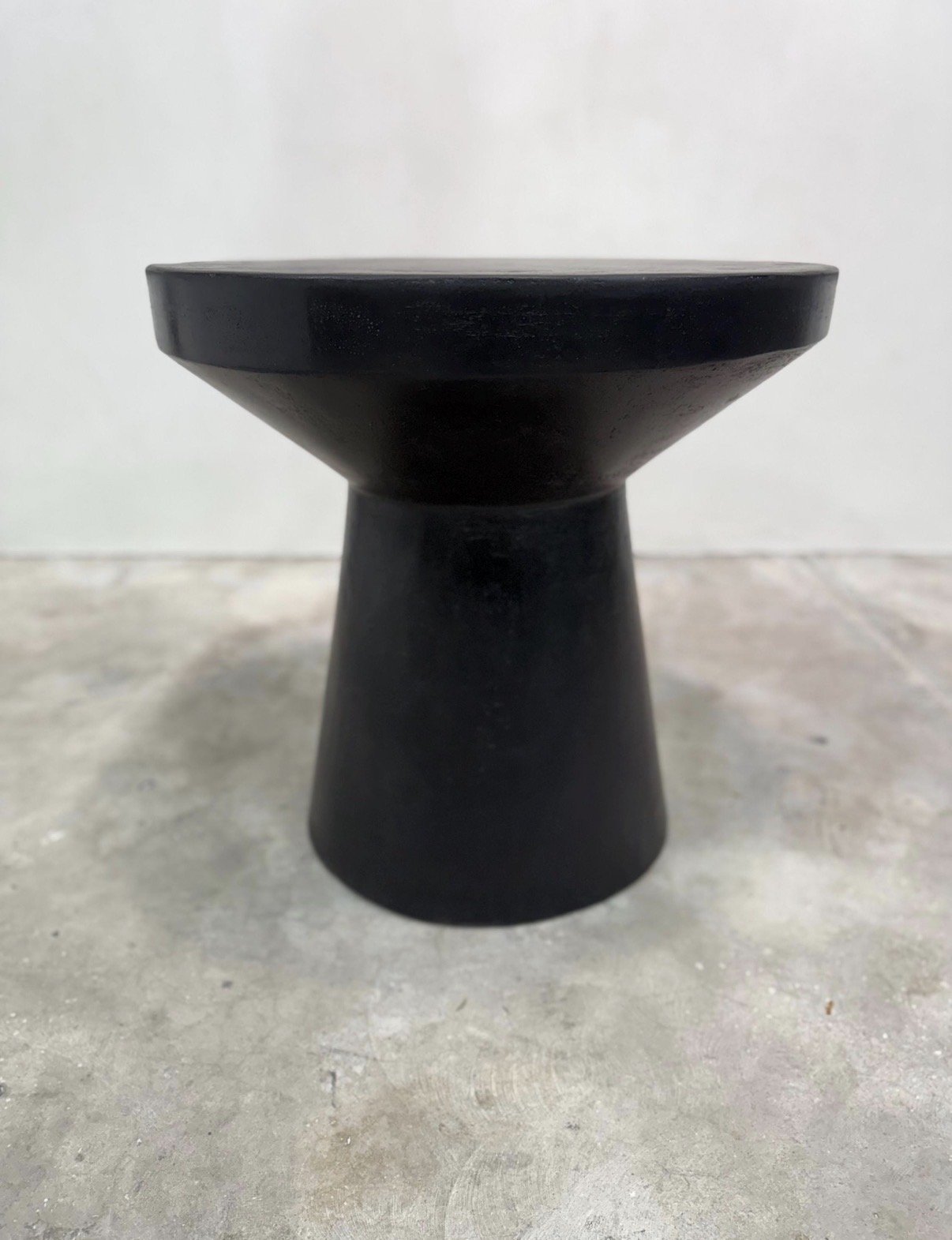 CONCRETE SIDE TABLE-CHARCOAL 2.jpg
