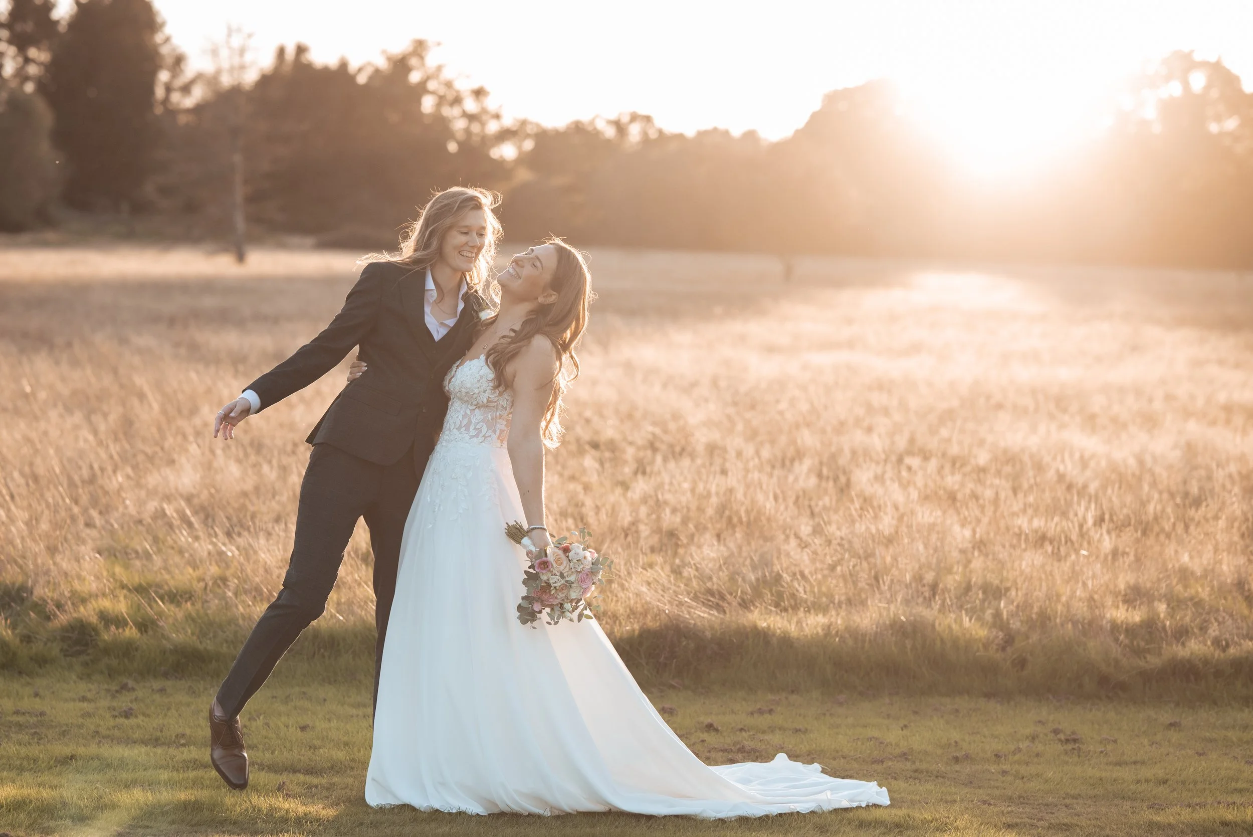 Pia and Emily’s Brookfield Barn Wedding