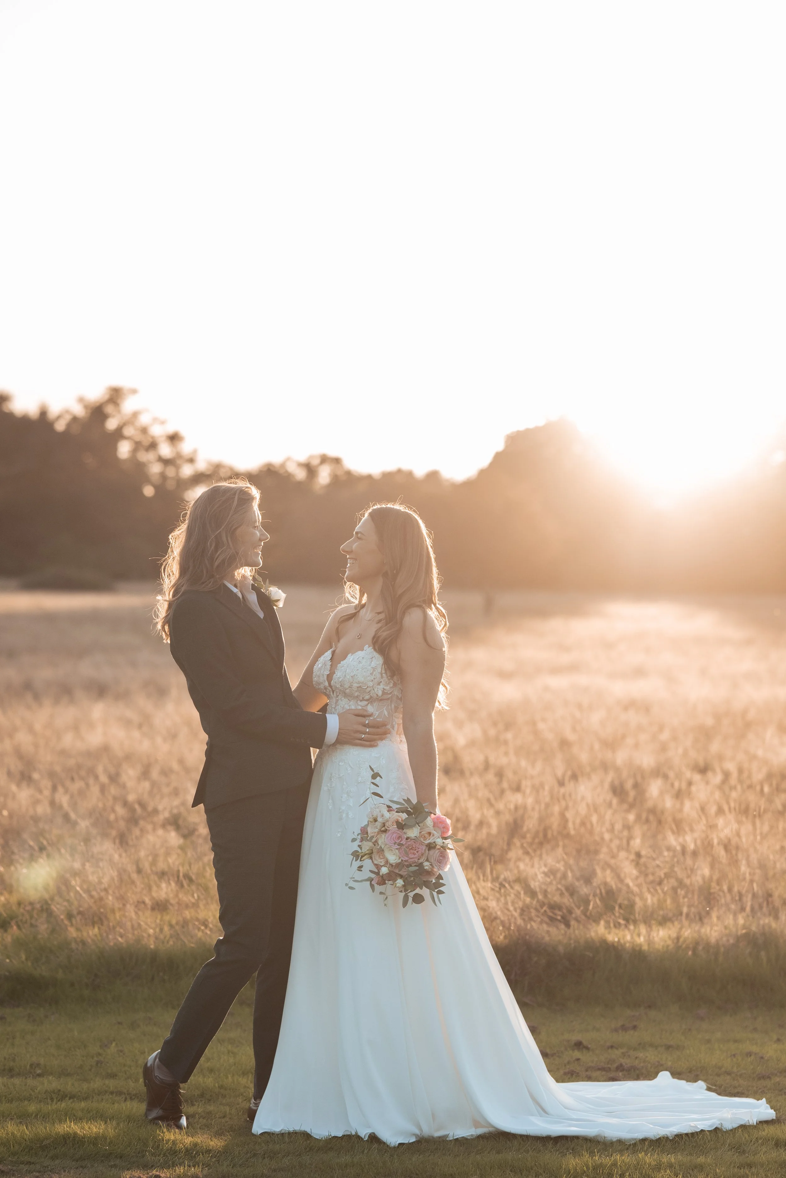 Pia and Emily’s Brookfield Barn Wedding