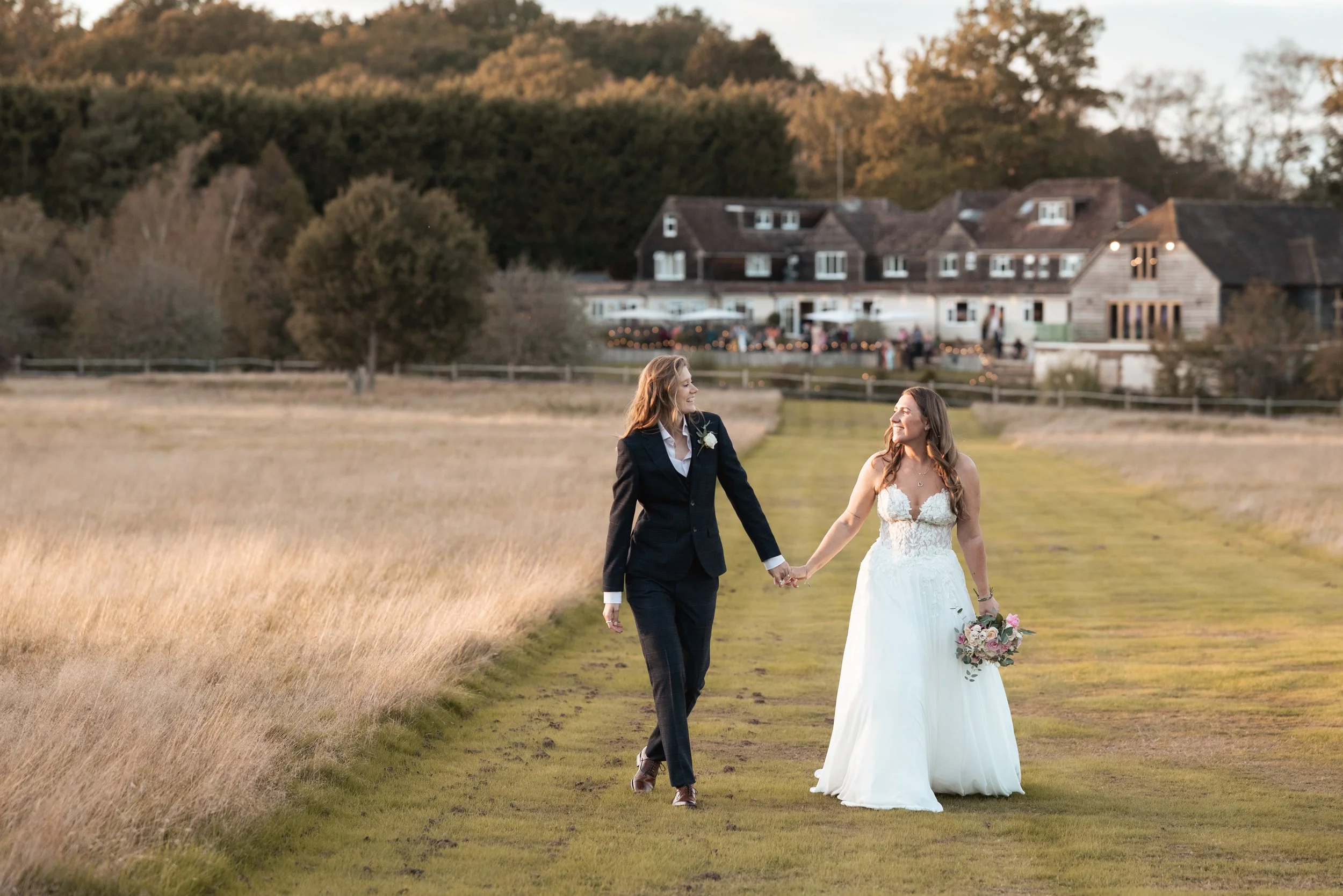 Pia and Emily’s Brookfield Barn Wedding