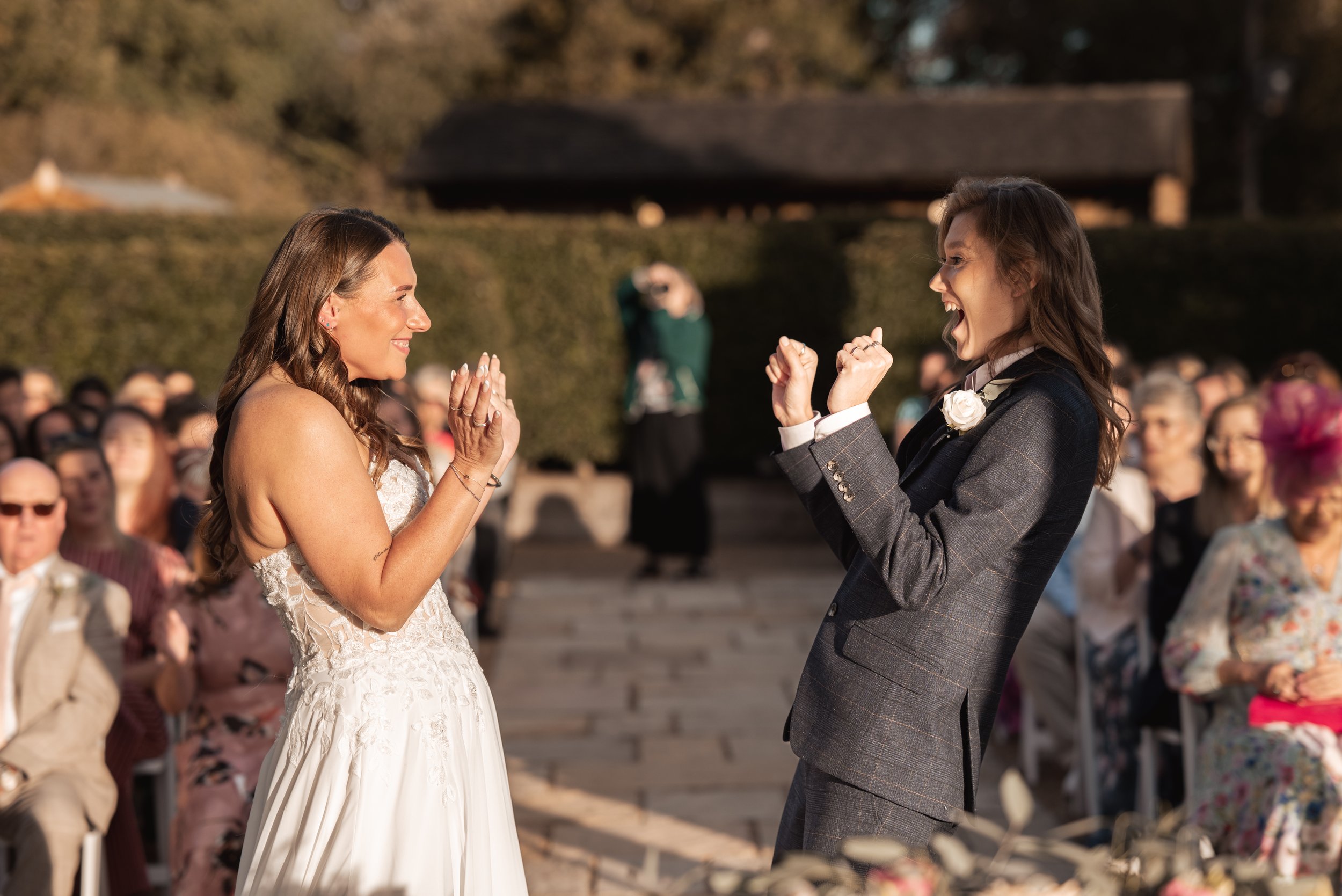 Pia and Emily’s Brookfield Barn Wedding
