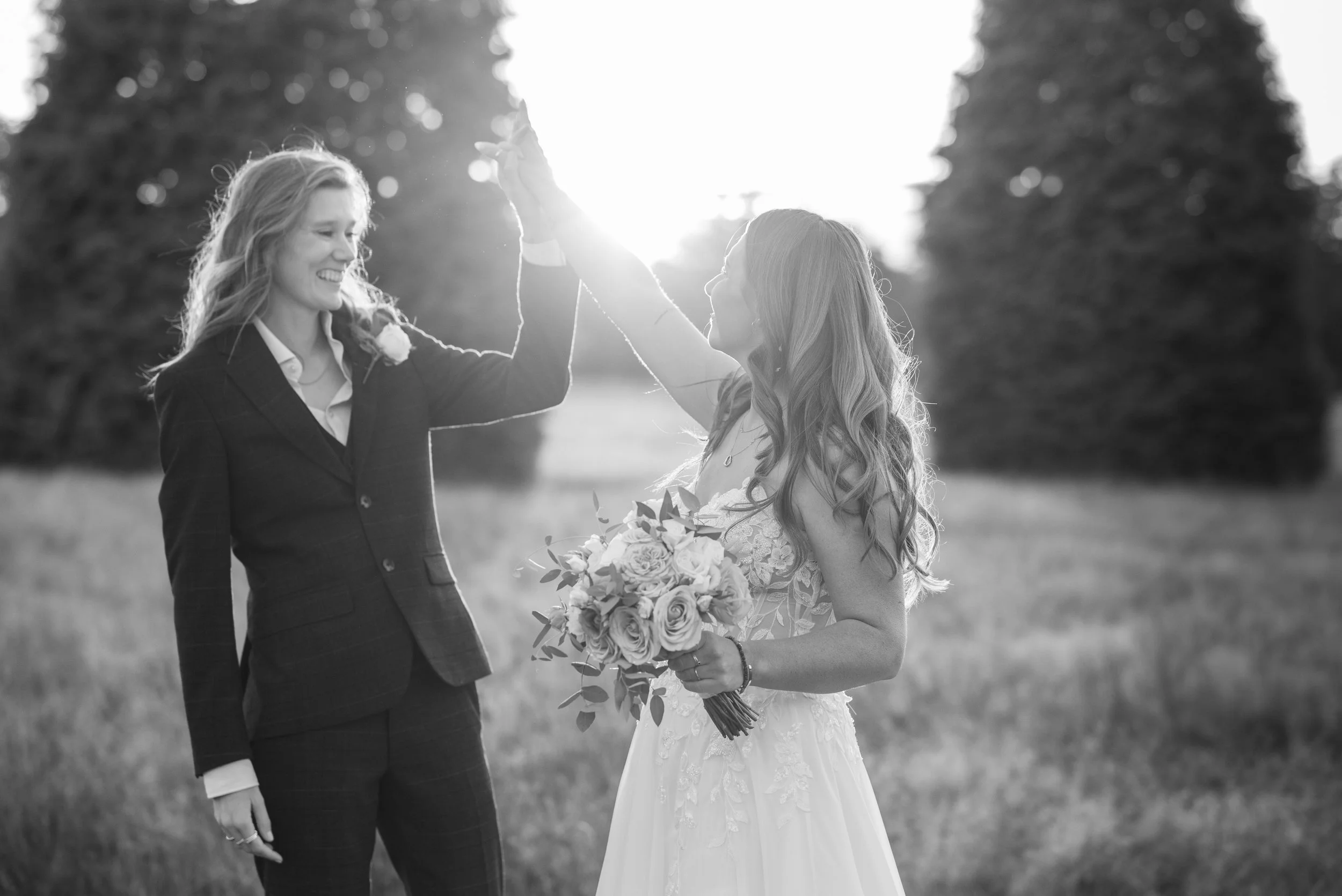 Pia and Emily’s Brookfield Barn Wedding