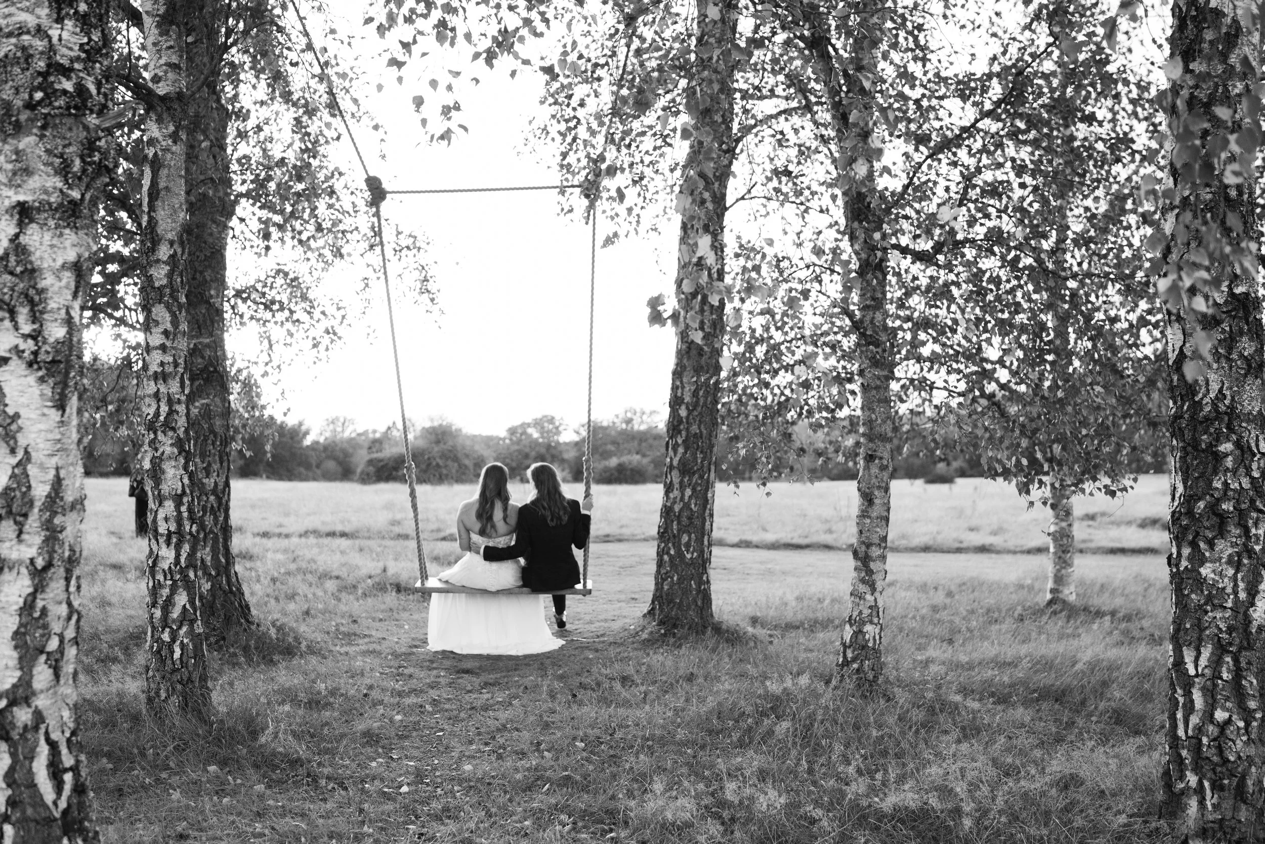 Pia and Emily’s Brookfield Barn Wedding