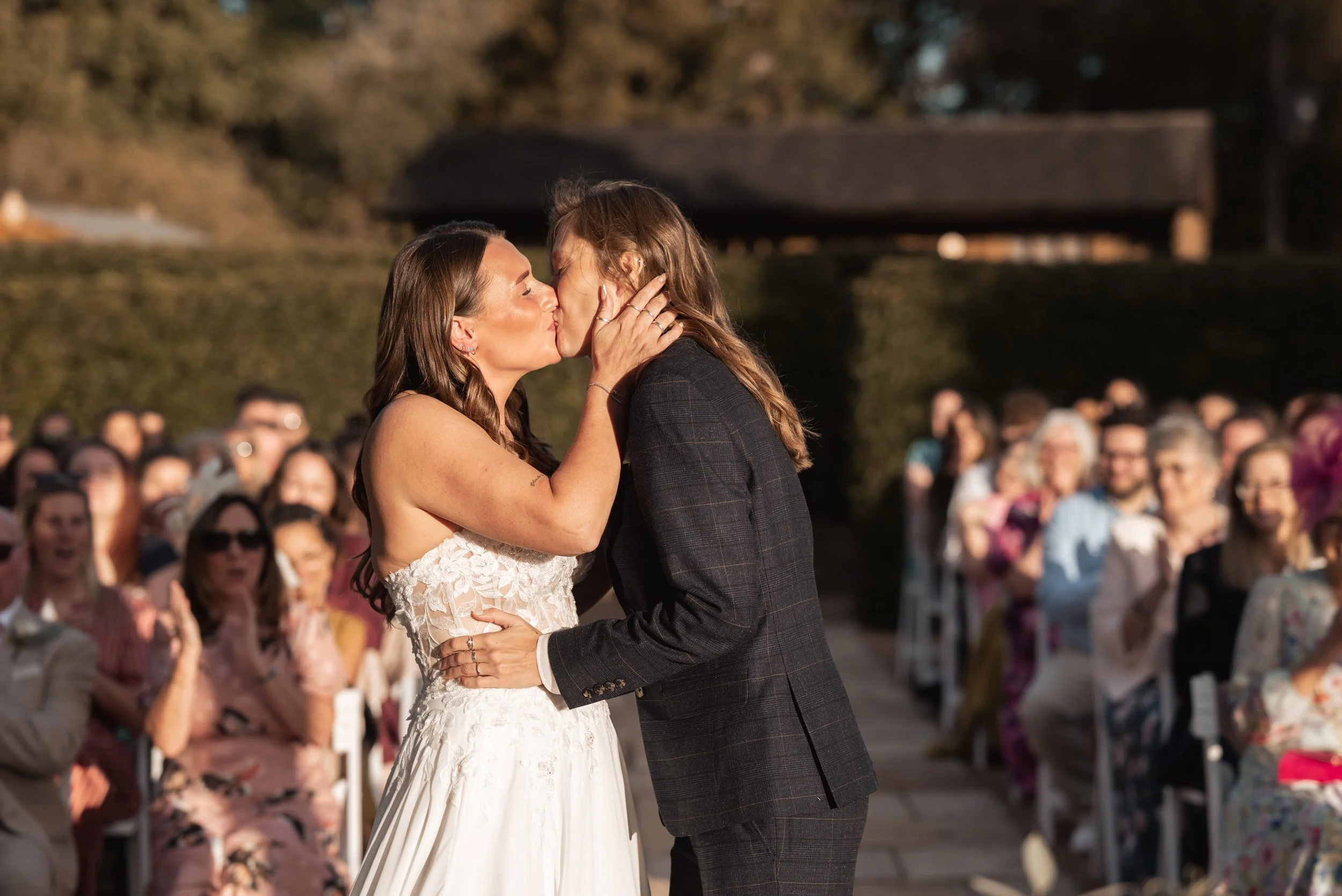 Pia and Emily’s Brookfield Barn Wedding