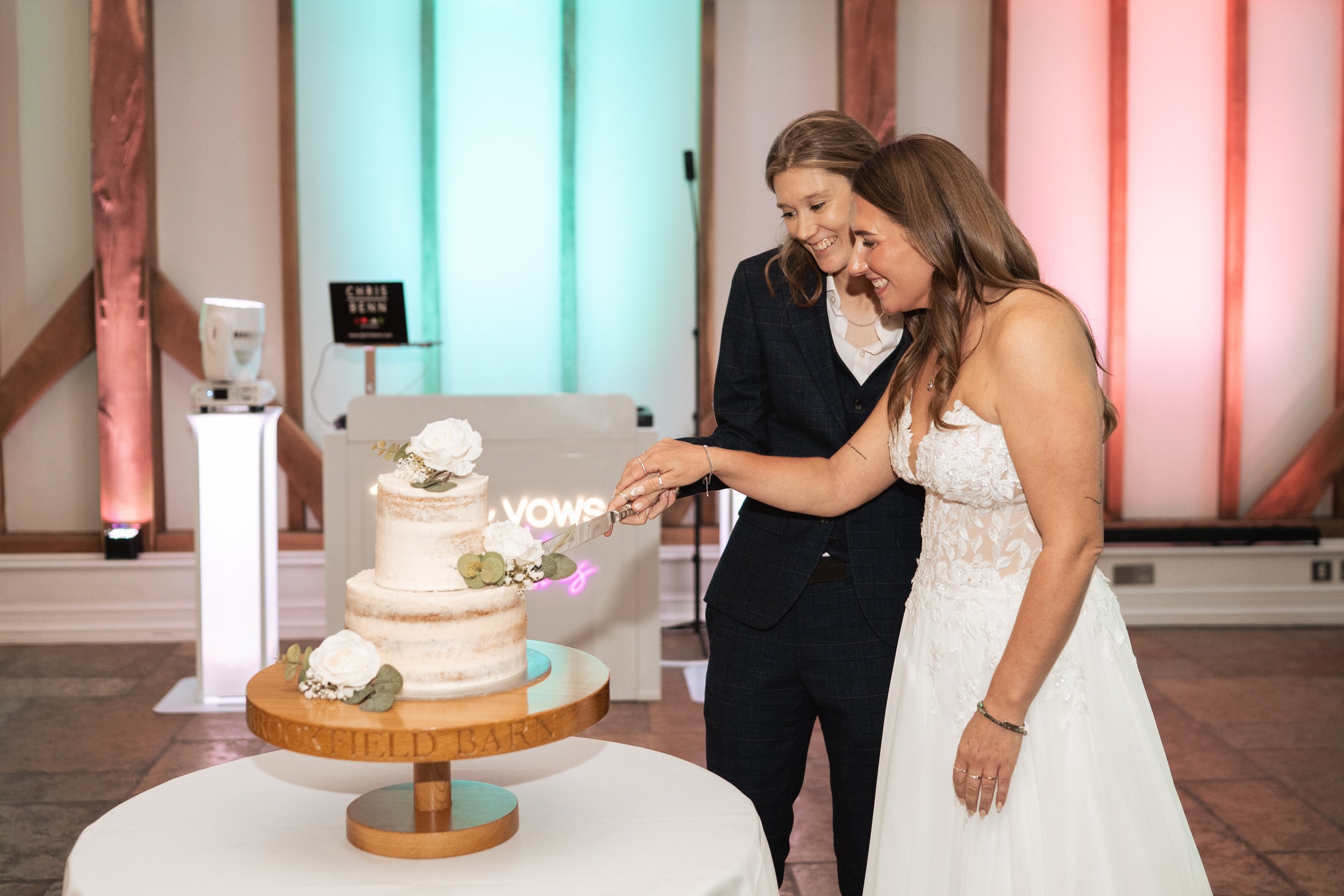 Pia and Emily’s Brookfield Barn Wedding