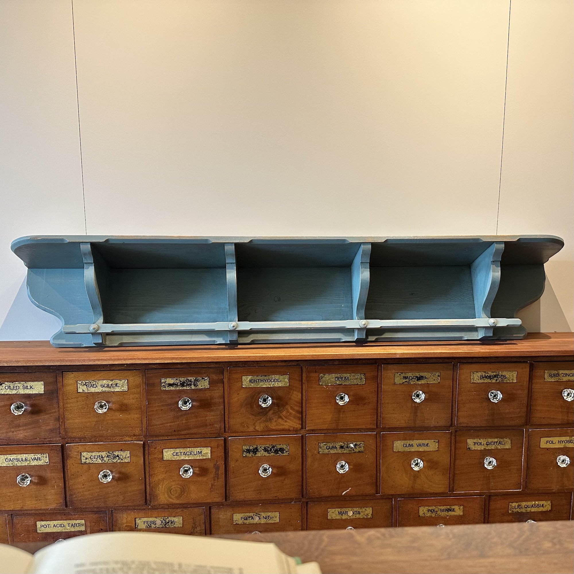 Wall Shelf 1.jpeg