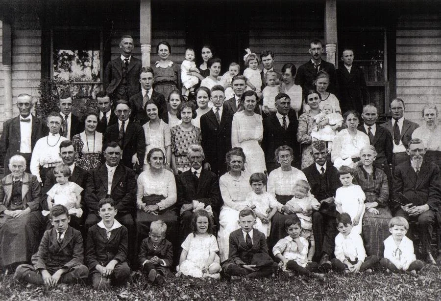   Dead Fred Photo #68285    Comments:  Albert D Young (Nee: ) | OH United States | 1901-1920 | Comments: 1920 Mustaine Reunion Photo of the children of Meakon Mustaine. (Row 3 Standing 12 from left) Twin, Husband of Belle Nora Mustaine 