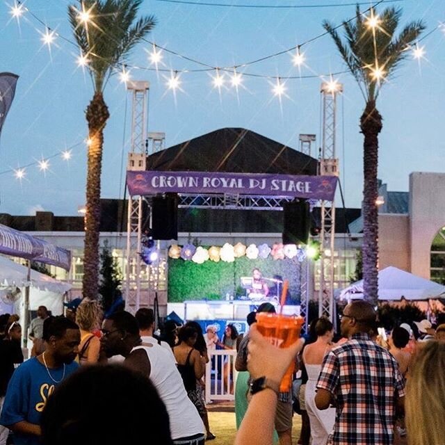 👑 Does your Mardi Gras include DJ&rsquo;s &amp; Crown Royal ?👑 It&rsquo;s Mardi Gras season and we are throwing it back to Stormy ATL on the Crown Royalty Lounge DJ Stage at the National Fried Chicken Festival. Laissez Faire has contributed its uni