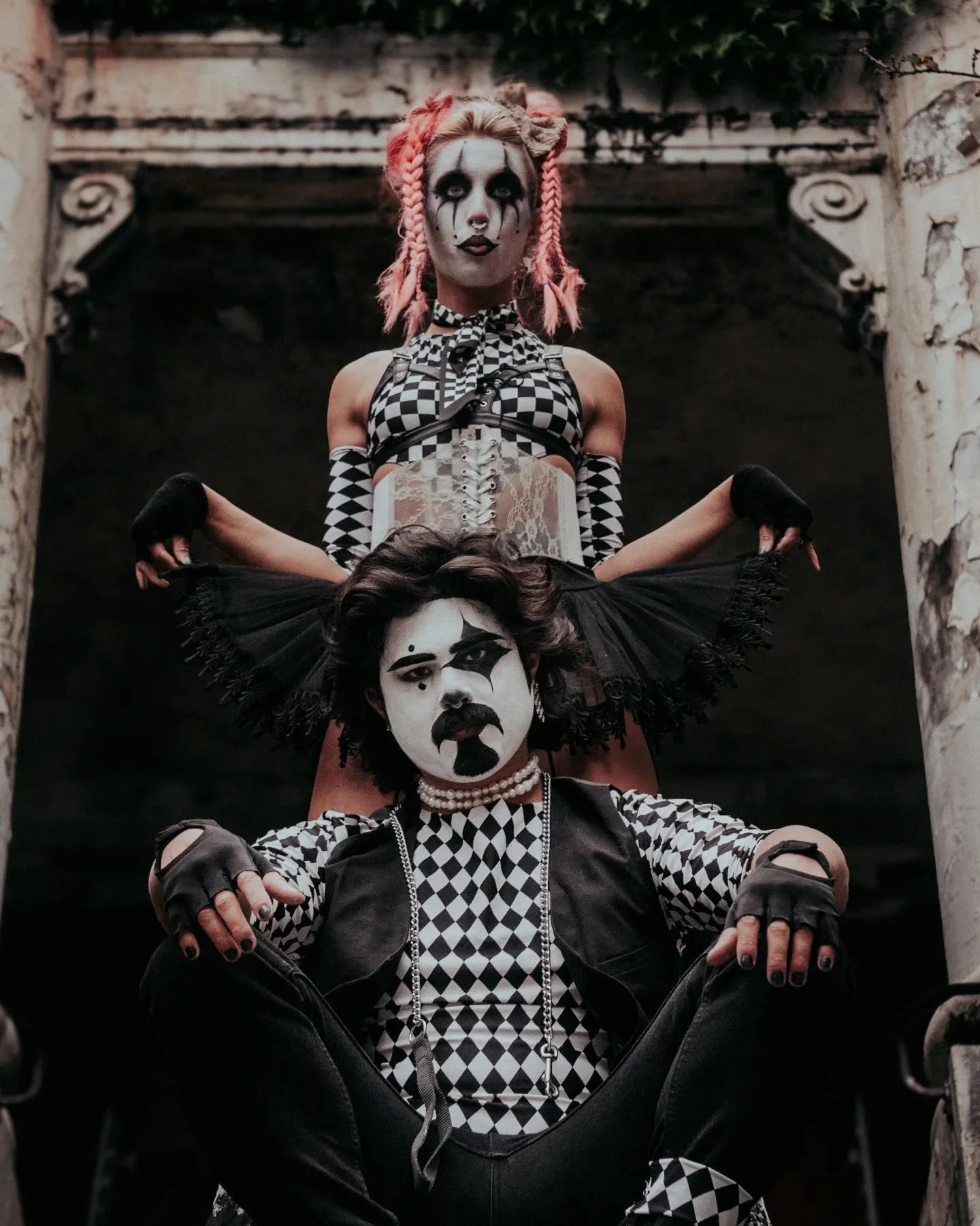 Here we are now, we'll entertain you

Makeup done by the incredible @iriee.artistry 🖤