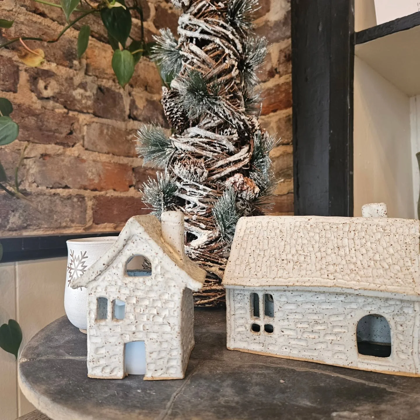 A few Christmas items still available! I plan to update the website soon and yes I can ship! 

You can also create a beautiful handmade gift by picking and painting a pottery piece at our pottery paint bar 🎨