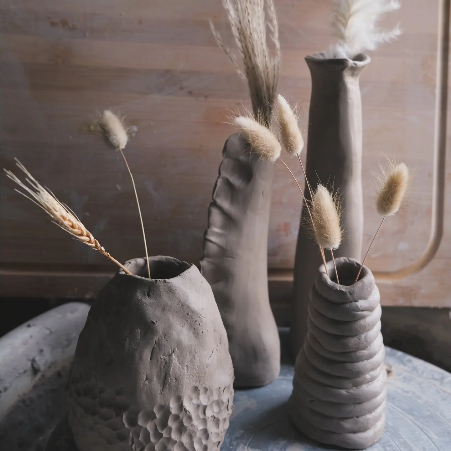 Handbuilding is a part of the clay process that I avoided for a while. I was in love with the wheel (as i still am) and was intimidated by the totally different approach that Handbuilding took on clay. Now here i am absolutely adoring the slower proc
