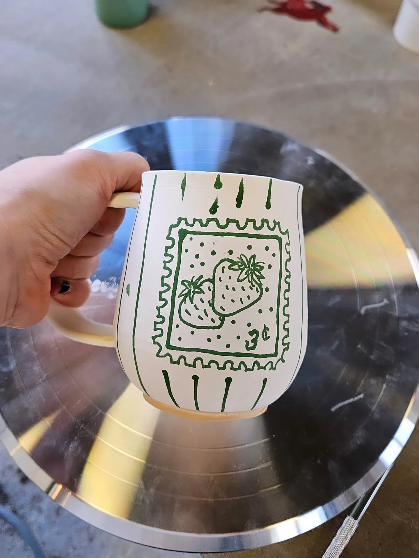 Just painting the day away 💛

I painted a few of these stamp designs a while ago and couldn't get them out of my brain. So I have decided to make them a semi-permanent style of mine! 

I am accepting orders for custom stamp mugs at the moment as wel