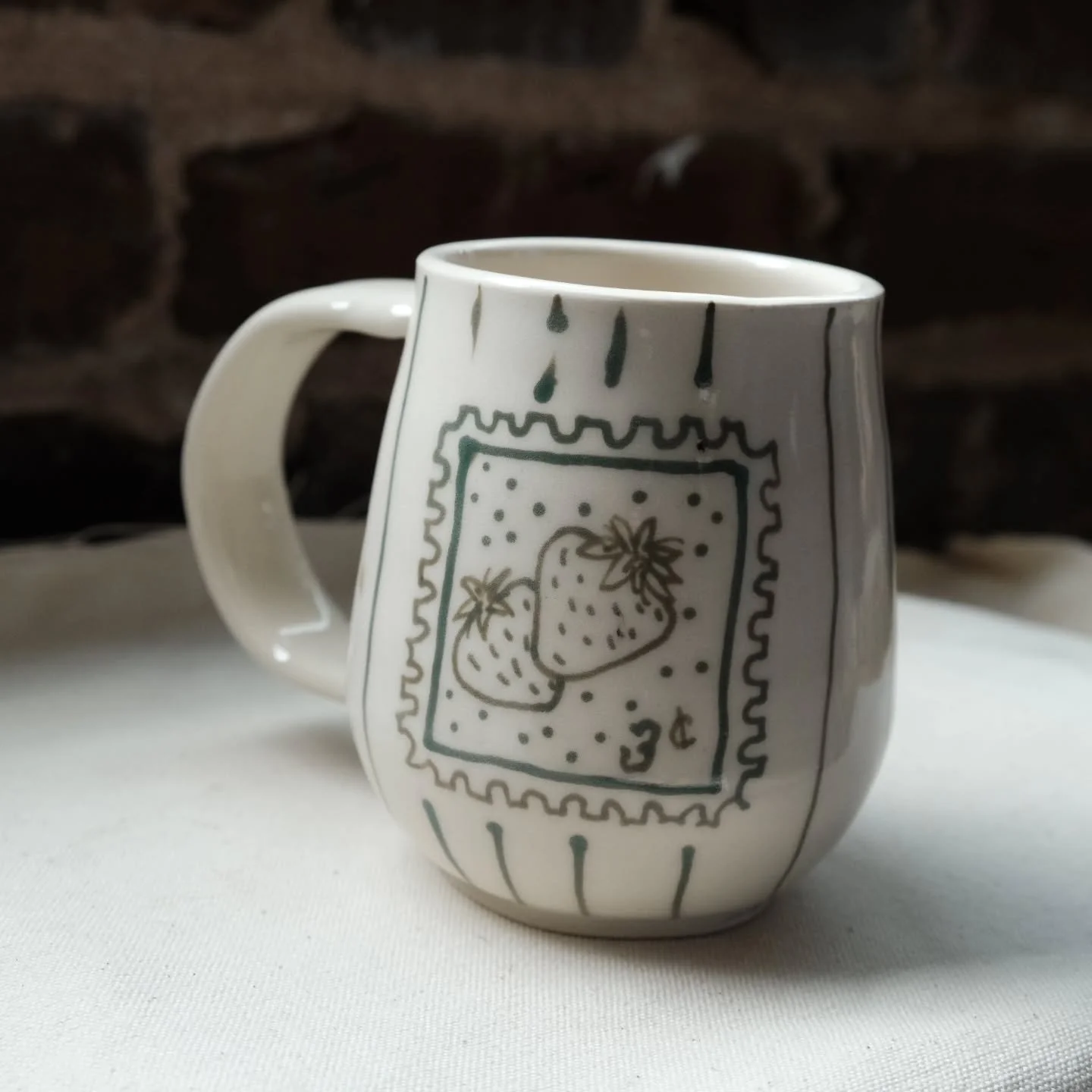 The finished stamp pieces are officially on the website! More will be coming as well because I absolutely loved making them 💛

The tree stamp one is staying with me though

#handpaintedceramics #stampcollection #wheelthrown #vintage