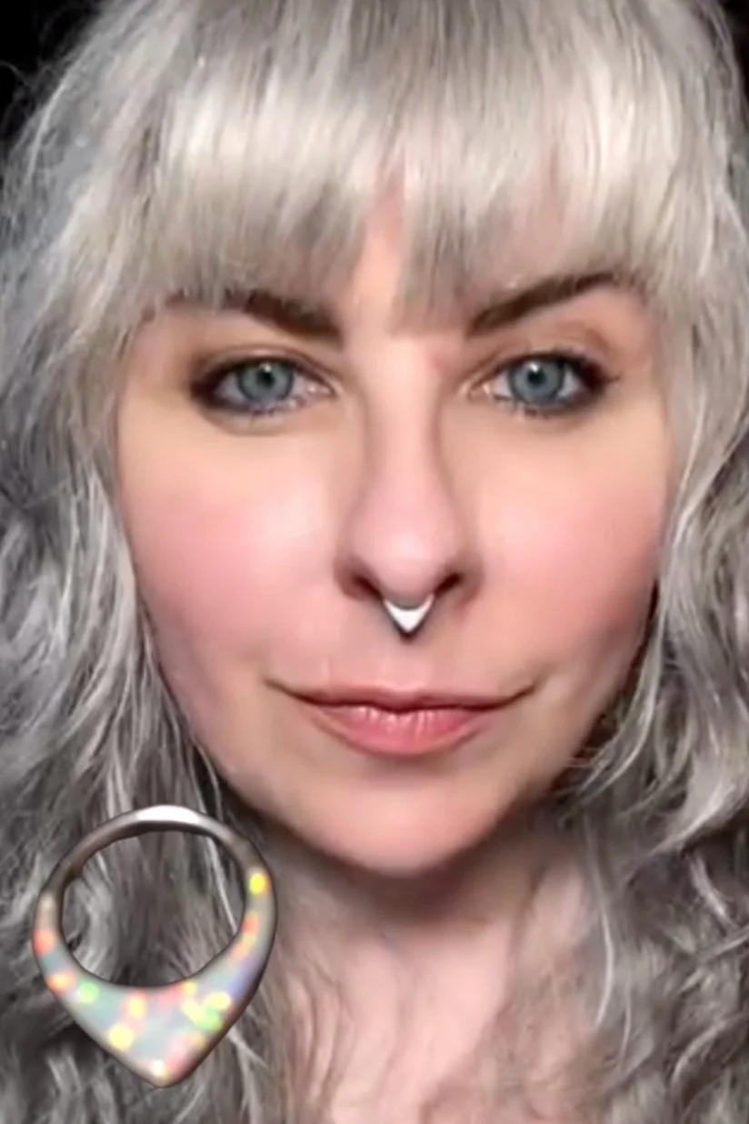 Vojo wht opal teardrop