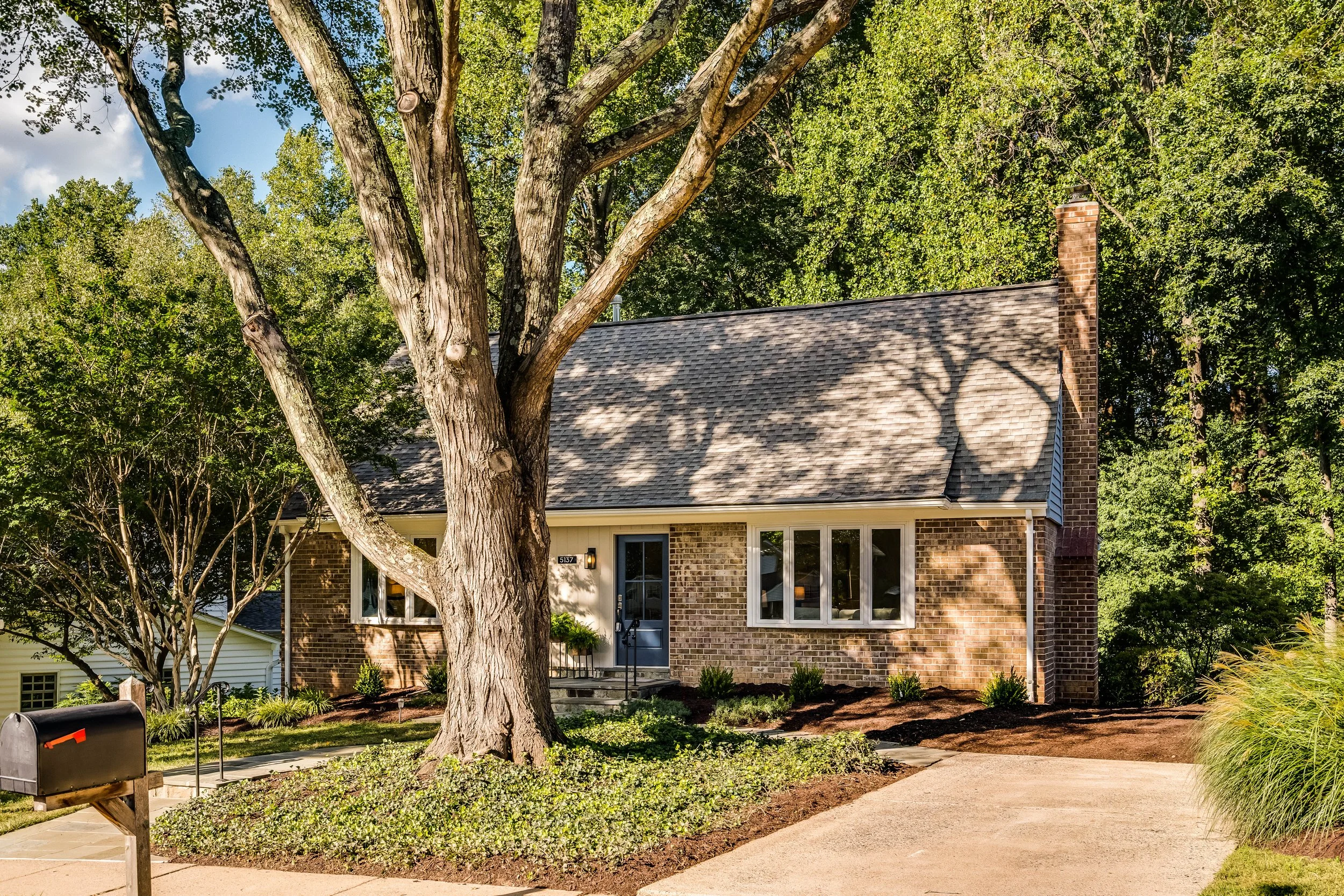 5137 Richardson Drive
