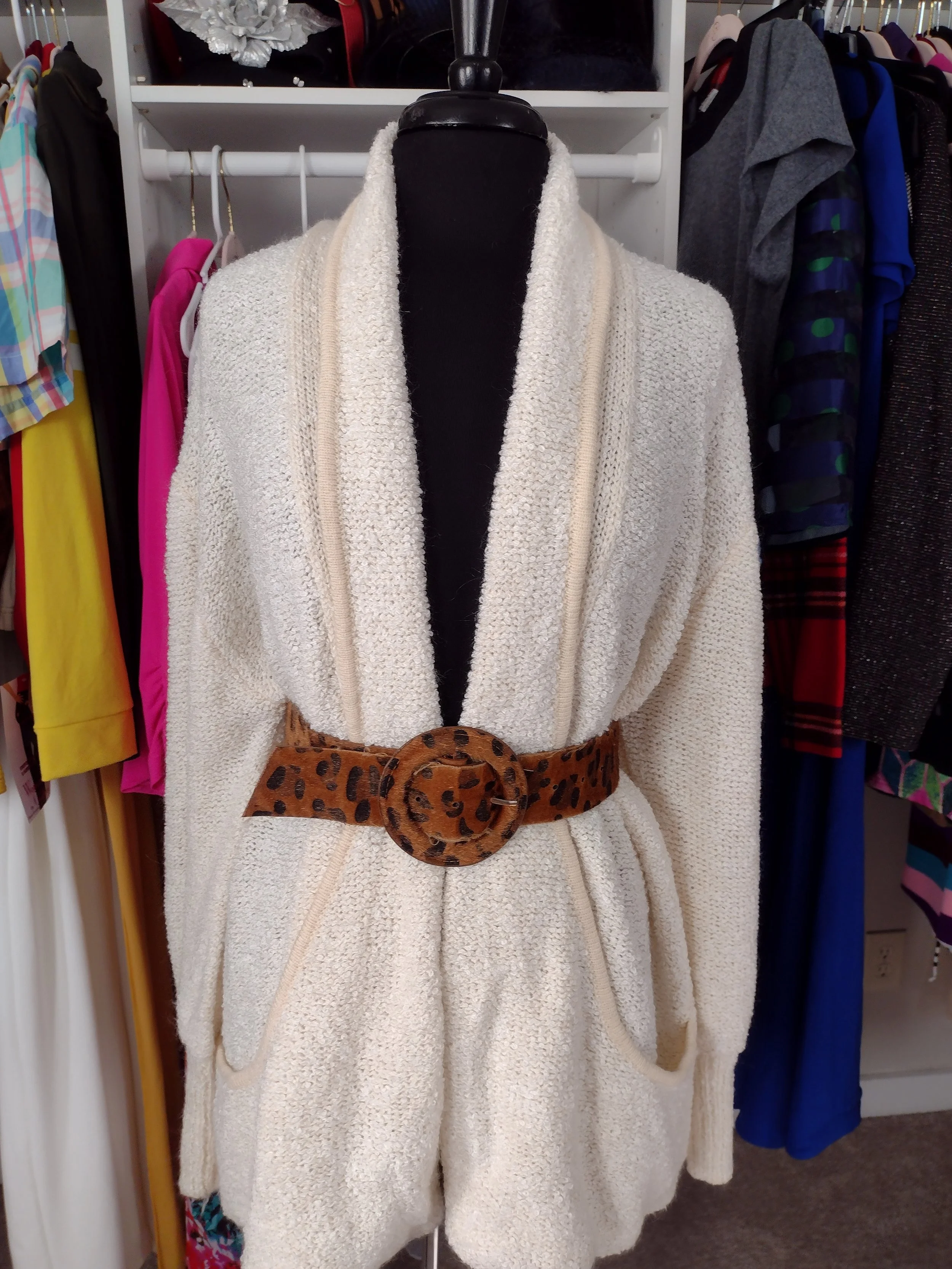Vintage Cream Sweater Size up to XL