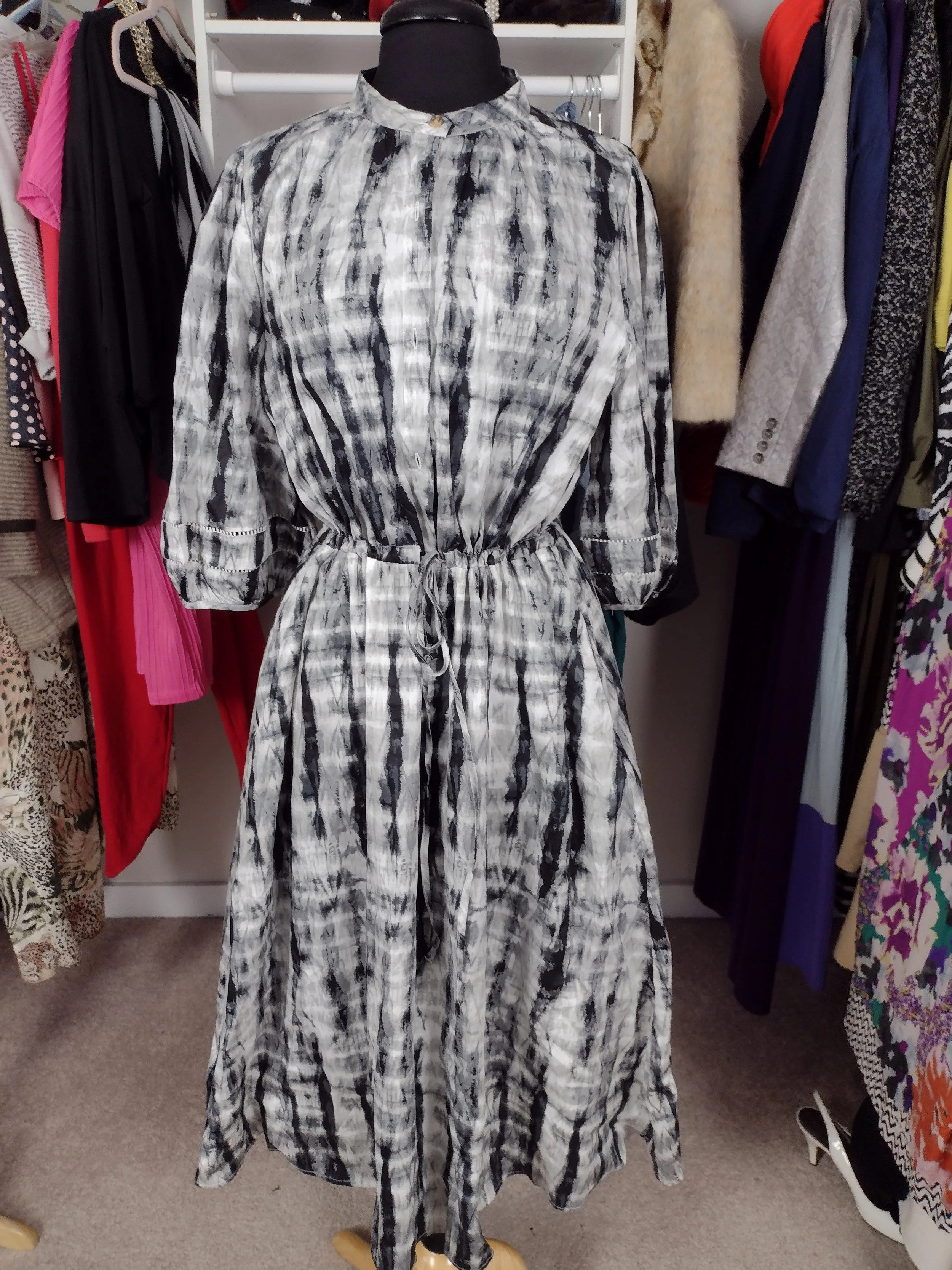 Who What Wear Black and white Dress Size XXL