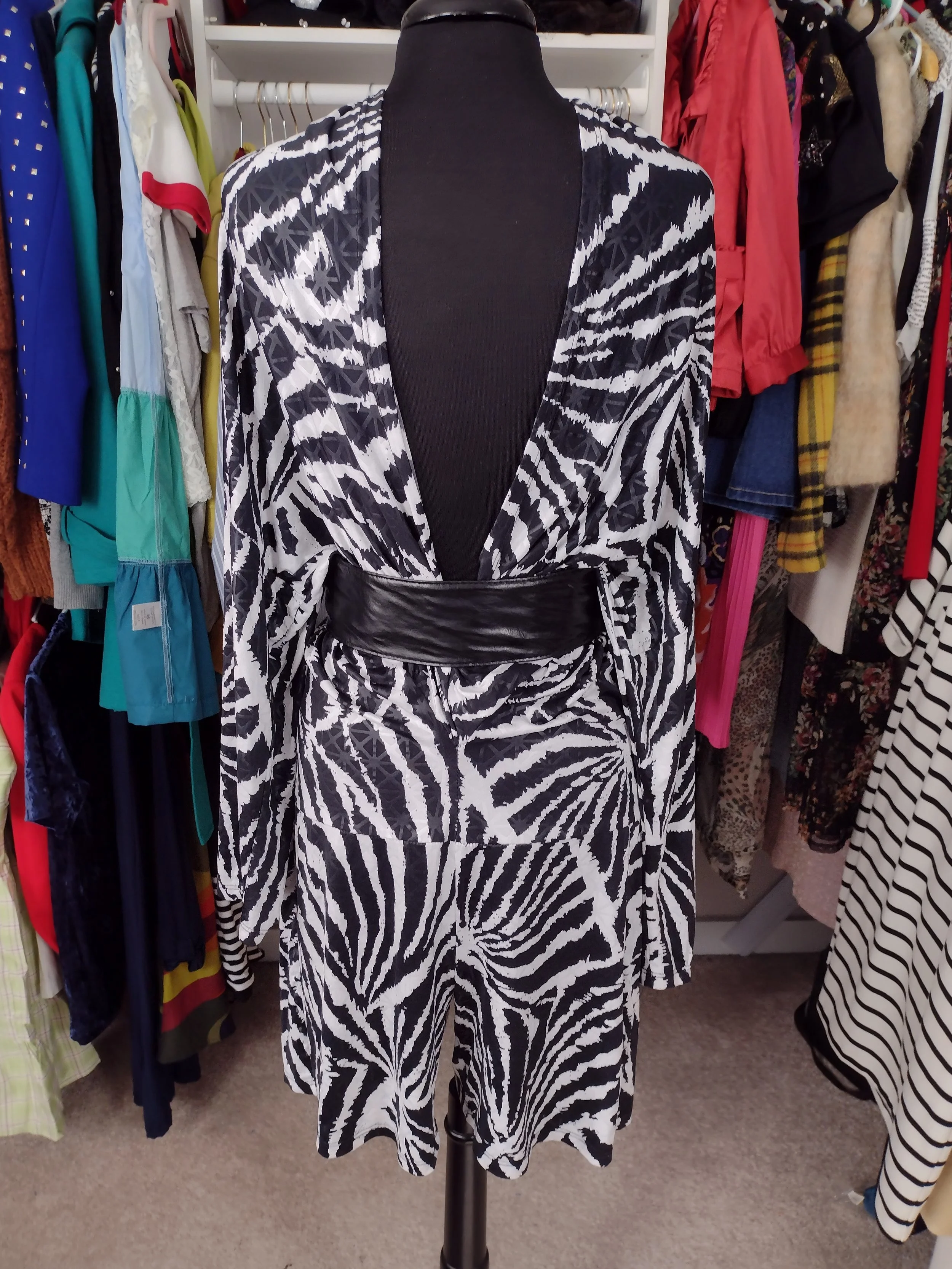 Black and white print romper Size L